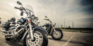 Ile może jedzie motor 125?