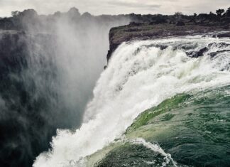 Jaką głębokość komody?