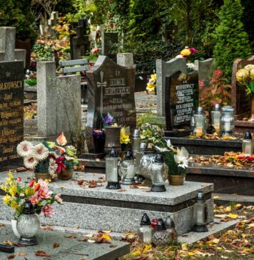 nagrobki Warszaw
